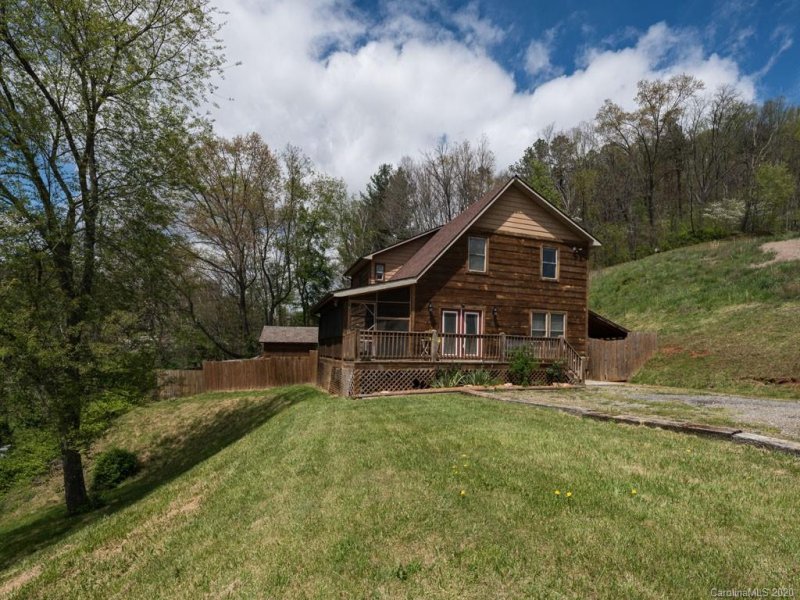 Property image 4 at 25 Sandalwood Lane, Canton, NC 28716