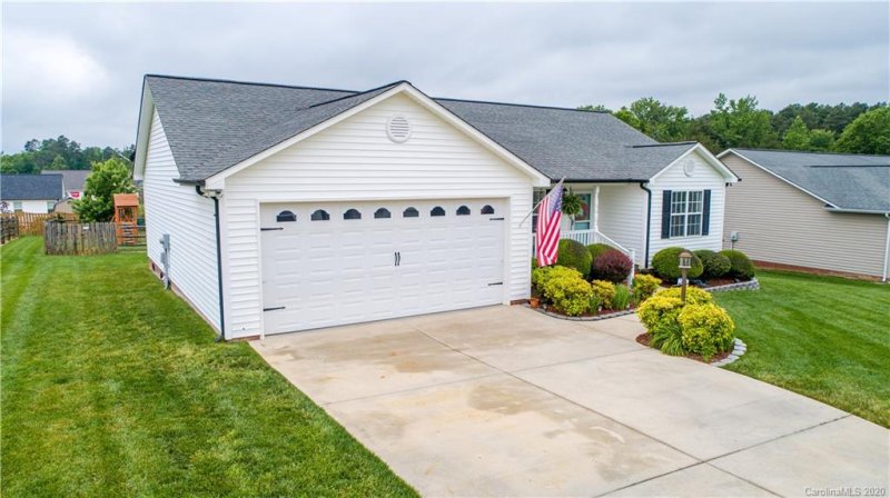 Property image 2 at 1235 Glory Court, Oakboro, NC 28129