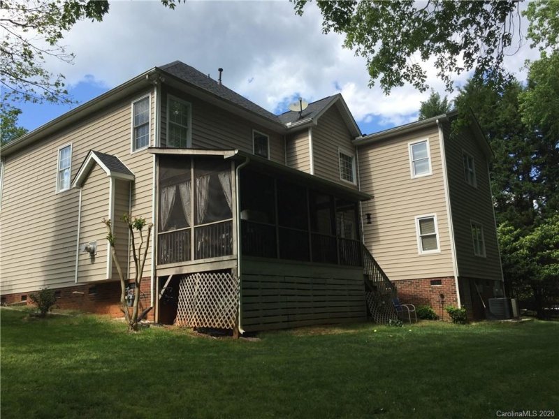 Property image 2 at 610 Powder Horn Lane, Indian Trail, NC 28079