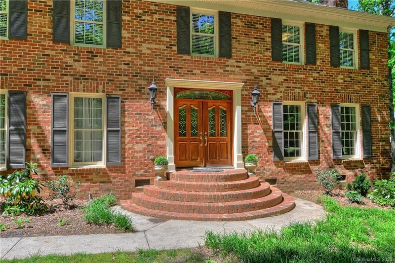 Property image 3 at 4608 Stoneybrook Court, Matthews, NC 28104