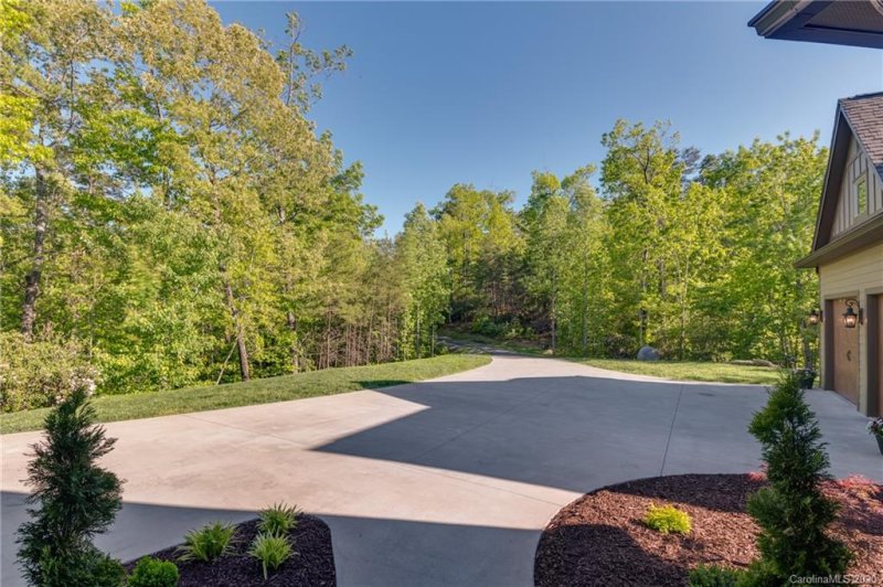 Property image 3 at 200 Forest Glen Trail, Lake Lure, NC 28746