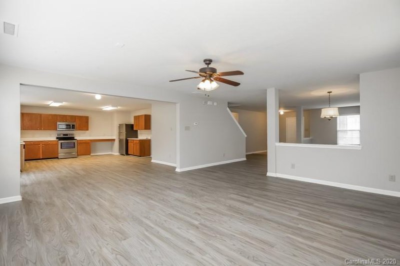 Property image 3 at 3325 Aldwych Way, Charlotte, NC 28216