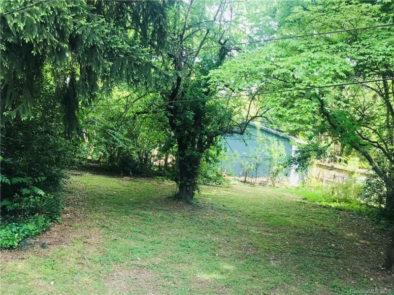 Property image 2 at 3320 Maywood Drive, Charlotte, NC 28205