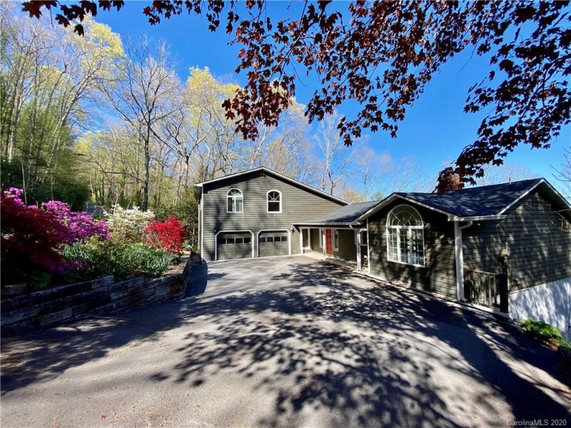 Property image 2 at 116 Lakeview Road, Spruce Pine, NC 28777