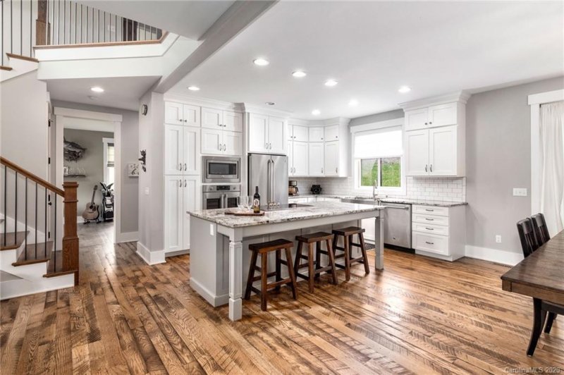 Property image 3 at 7 Ledgestone Drive, Fairview, NC 28730