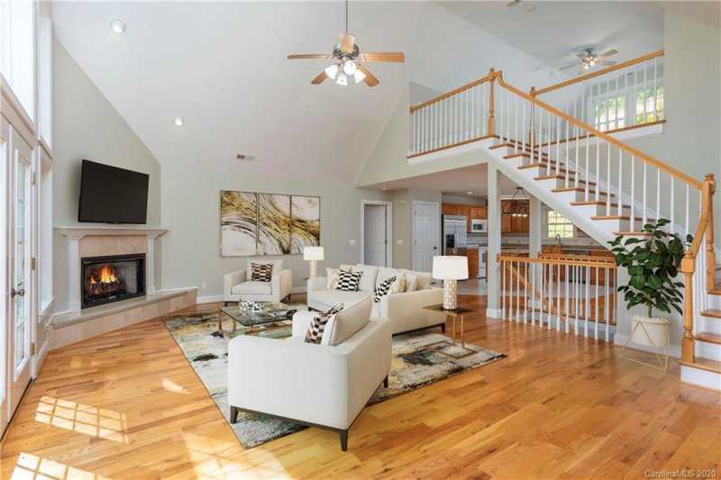 41 Gaston Mountain Road