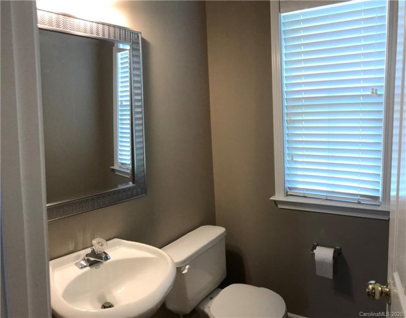 Property image 5 at 2020 Galty Lane, Charlotte, NC 28270