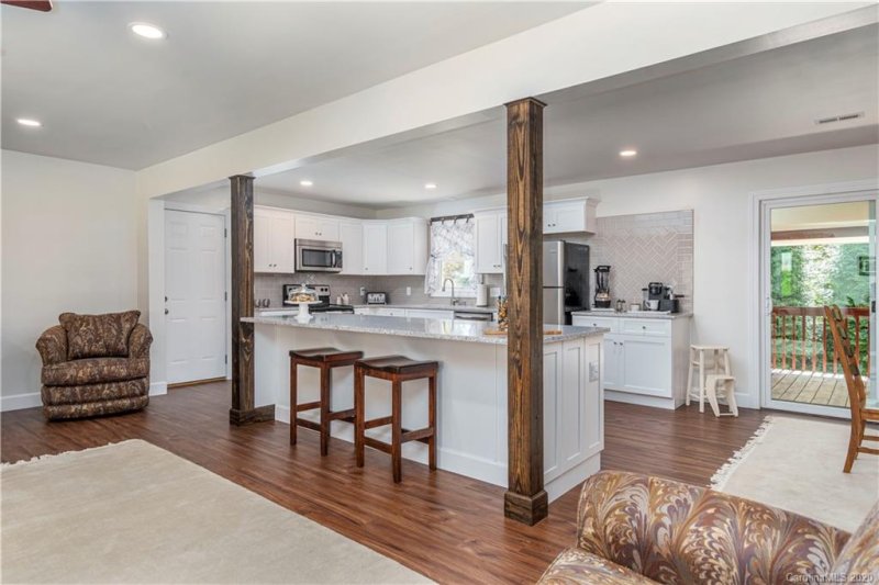 Property image 2 at 304 Springview Drive, Waynesville, NC 28786