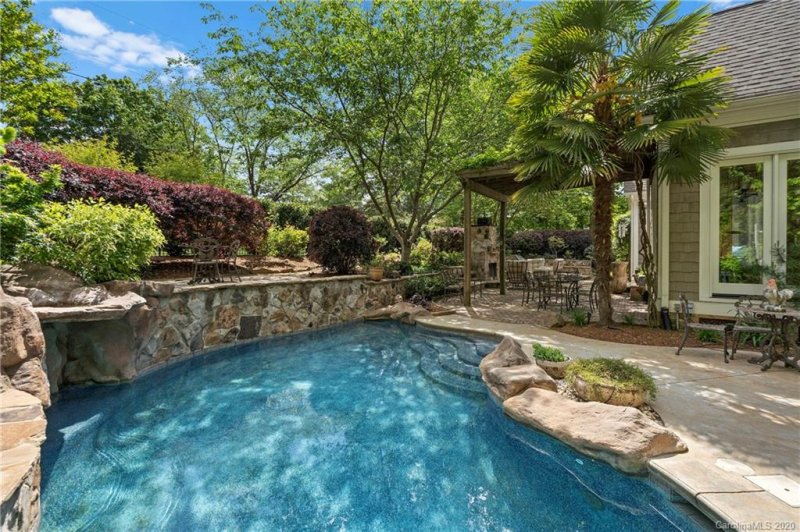 Property image 4 at 19510 Weavers Circle, Cornelius, NC 28031