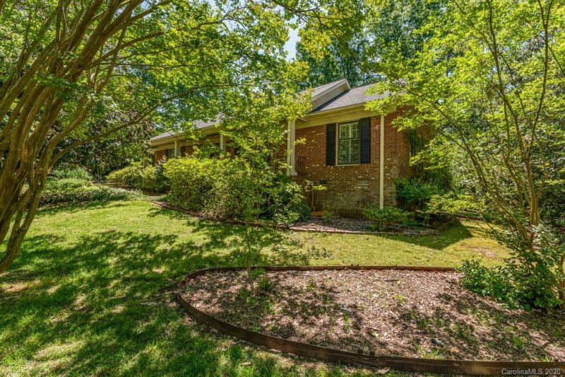 Property image 3 at 7806 Snowden Lane, Charlotte, NC 28270