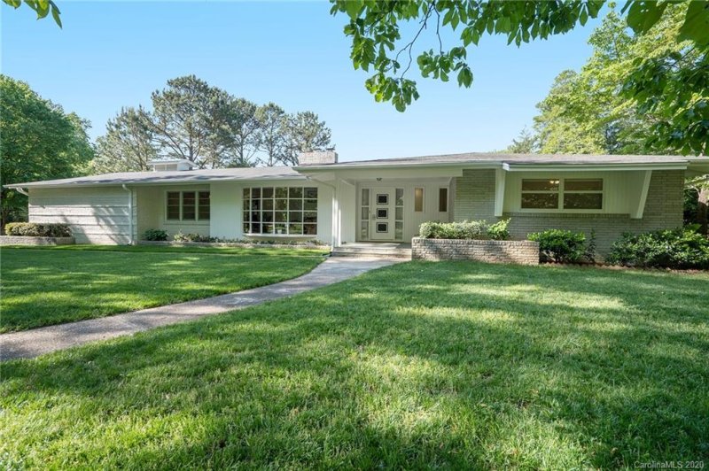 Property image 2 at 4142 Oldfield Road, Charlotte, NC 28226