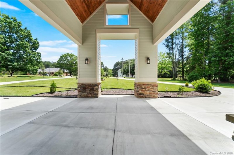 Property image 5 at 4716 Weddington Matthews Road, Matthews, NC 28104