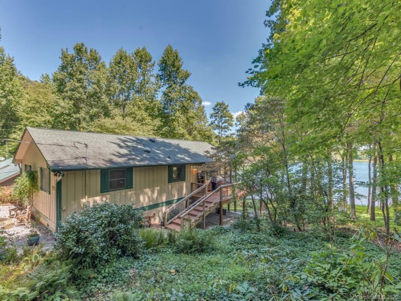 Property image 2 at 609 Haven Drive, Saluda, NC 28773