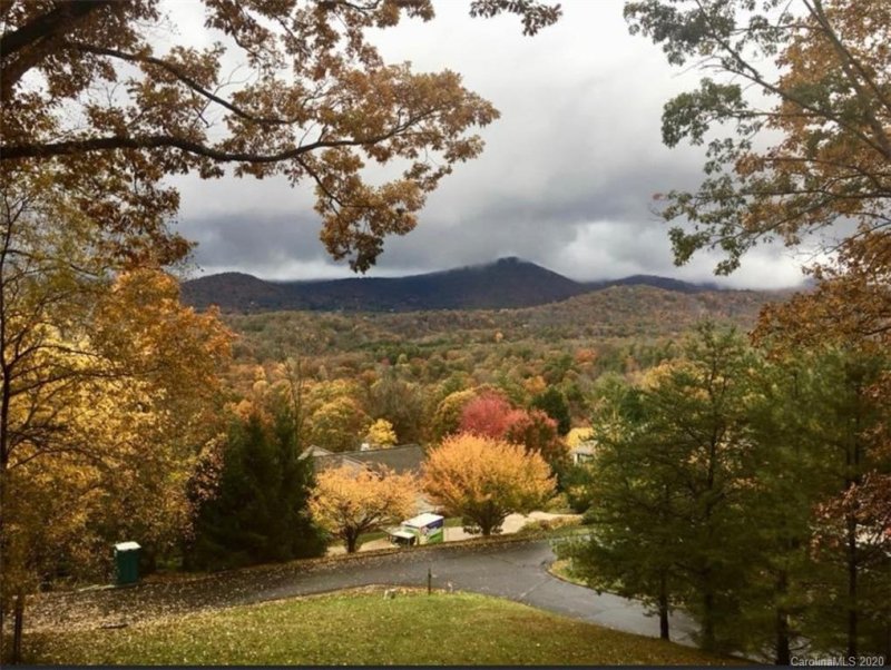 Property image 4 at 213 Eastmoor Drive, Asheville, NC 28805