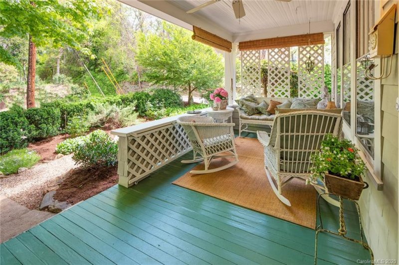 Property image 4 at 2 Woodlawn Avenue, Asheville, NC 28801