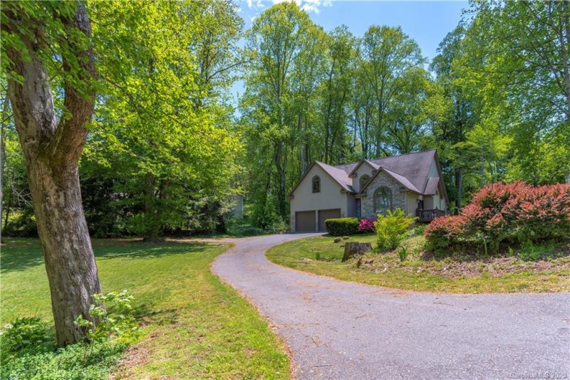 Property image 2 at 127 Panda Trail, Waynesville, NC 28785