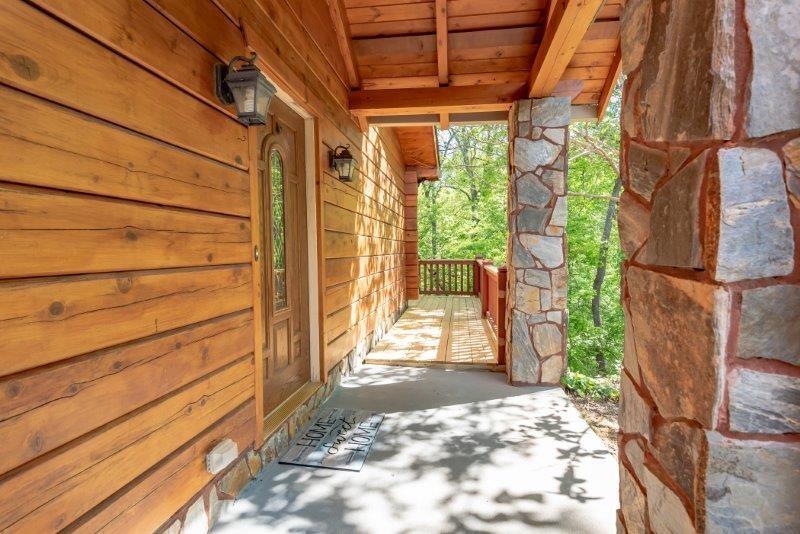 Property image 3 at 3553 Stones Throw Drive, Valdese, NC 28690