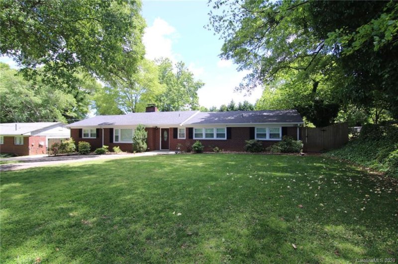 Property image 2 at 804 Black Springs Drive, Gastonia, NC 28054