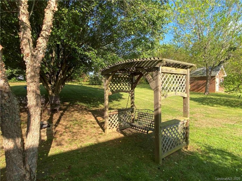 Property image 3 at 102 Highland Pines Drive, Shelby, NC 28152