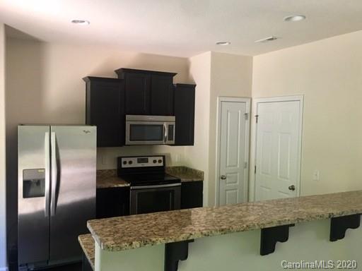 Property image 2 at 4725 Opus Lane, Charlotte, NC 28214