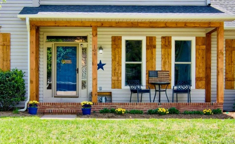 Property image 3 at 104 N Wintergarden Road, Fletcher, NC 28732