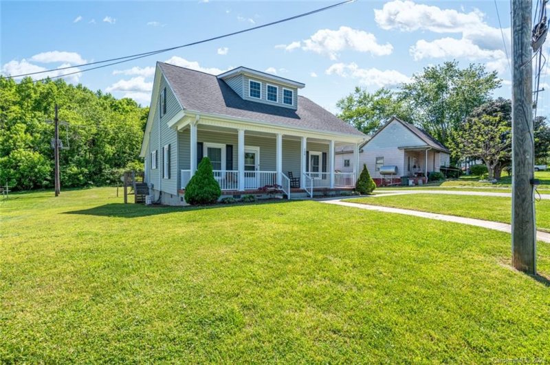 Property image 5 at 208 Catawba Avenue, Hickory, NC 28601