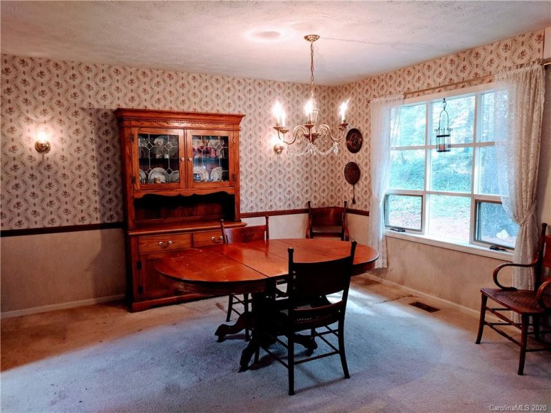 Property image 5 at 127 Castleton Lane, Hendersonville, NC 28791