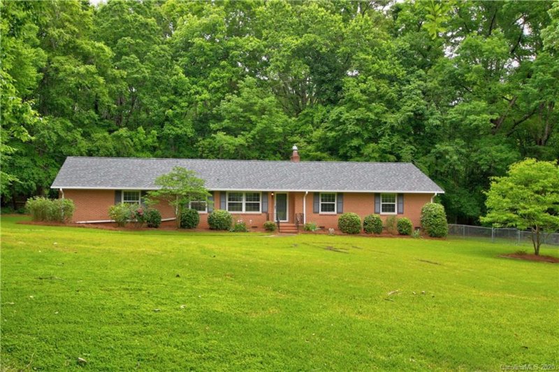 Property image 2 at 2900 Beaman Avenue, Charlotte, NC 28273