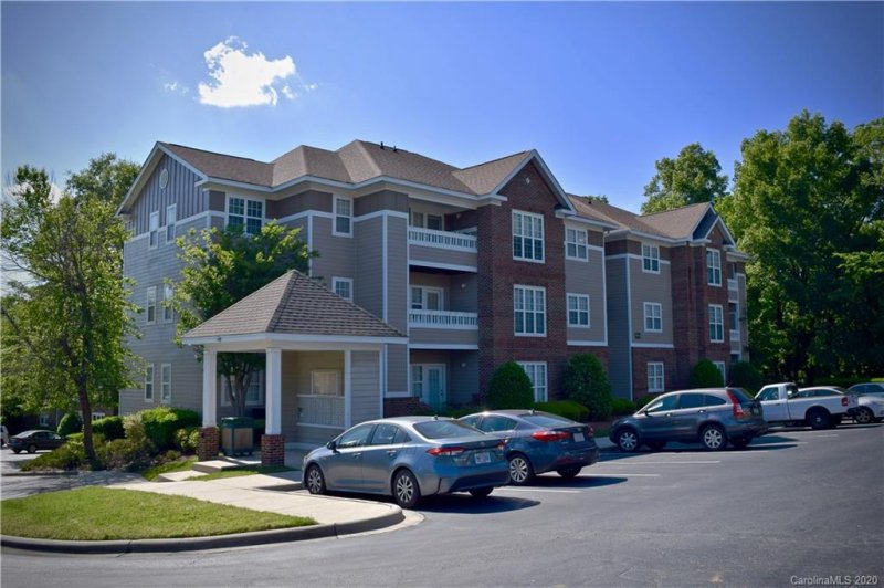 9849 Campus Walk Lane