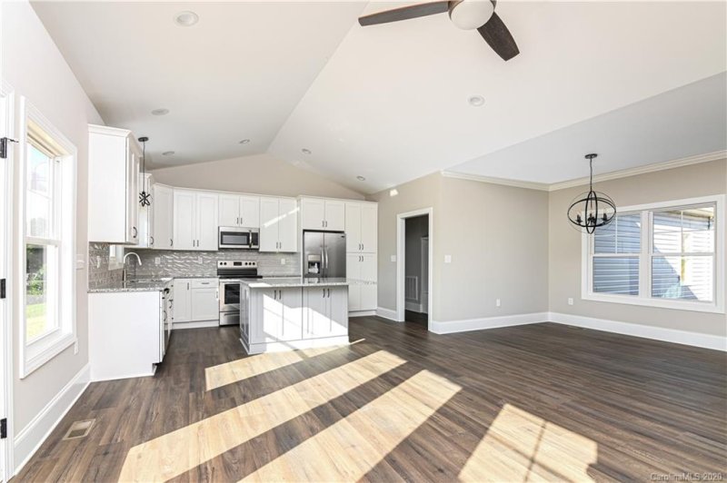 Property image 3 at 2414 Carriage Lane, Lincolnton, NC 28092