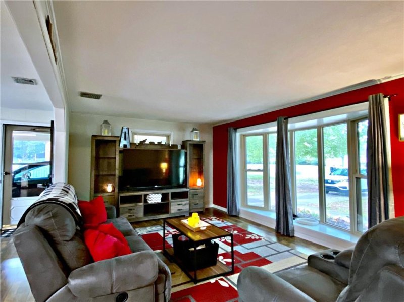 Property image 3 at 5460 Clover Street, Hickory, NC 28602