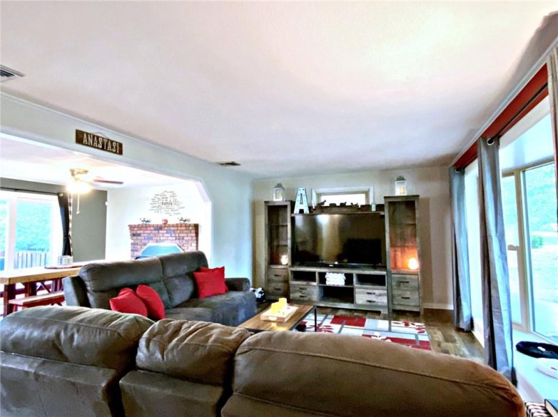 Property image 4 at 5460 Clover Street, Hickory, NC 28602