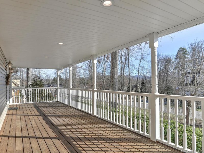 Property image 3 at 103 Yarrow Lane, Candler, NC 28715