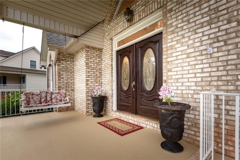 Property image 5 at 1801 Twin Ponds Drive, Hickory, NC 28602