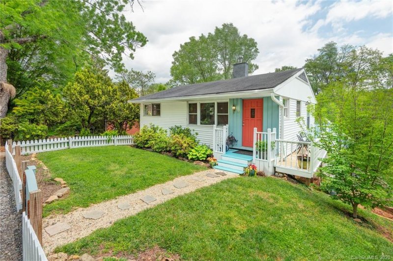 Property image 3 at 63 Brucemont Circle, Asheville, NC 28806