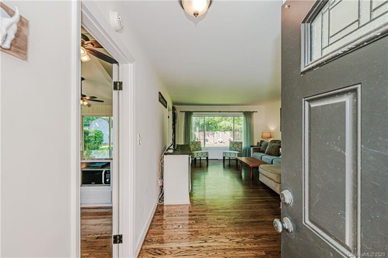 Property image 3 at 1400 Tarrington Avenue, Charlotte, NC 28205