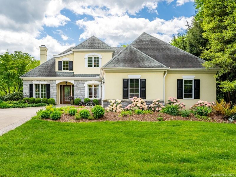 Property image 4 at 2 Clovelly Way, Asheville, NC 28803