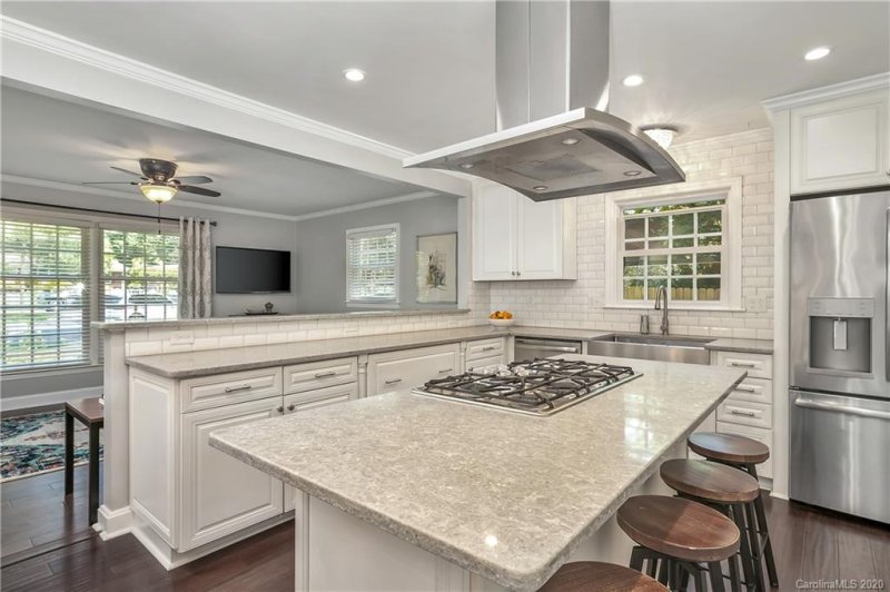 Property image 3 at 5104 Kimwood Place, Charlotte, NC 28205