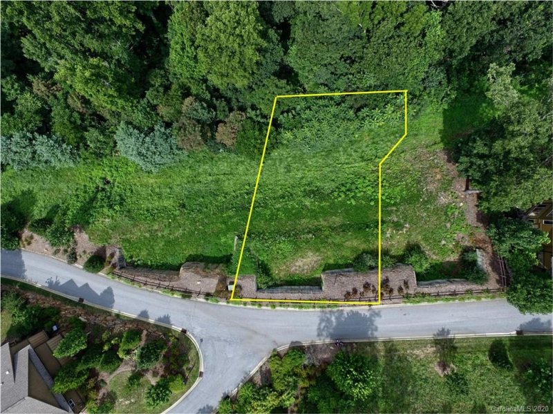 Property image 4 at 34 Points West Drive, Asheville, NC 28804