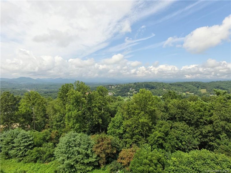 Property image 5 at 34 Points West Drive, Asheville, NC 28804