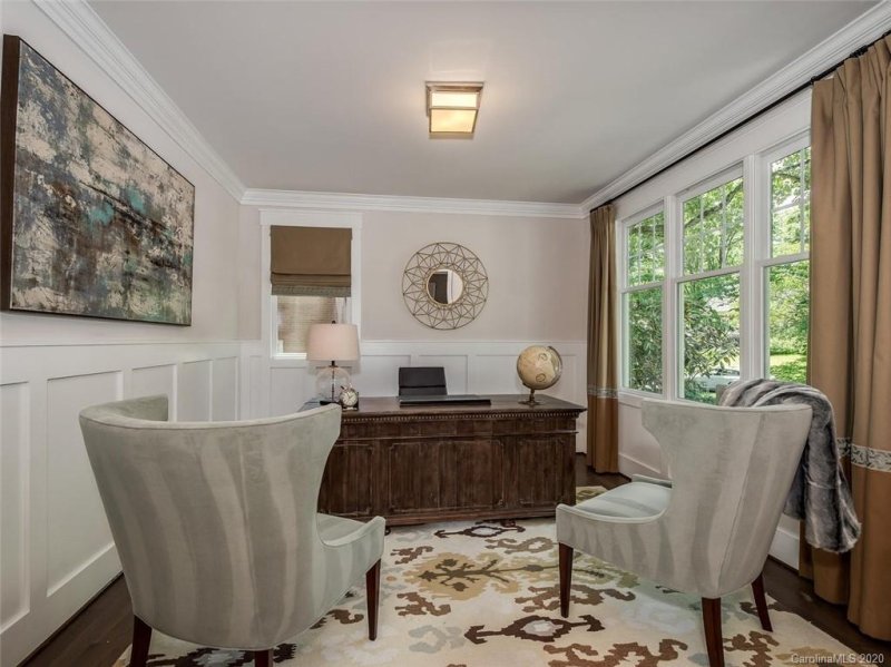 Property image 4 at 3125 Brookridge Lane, Charlotte, NC 28211