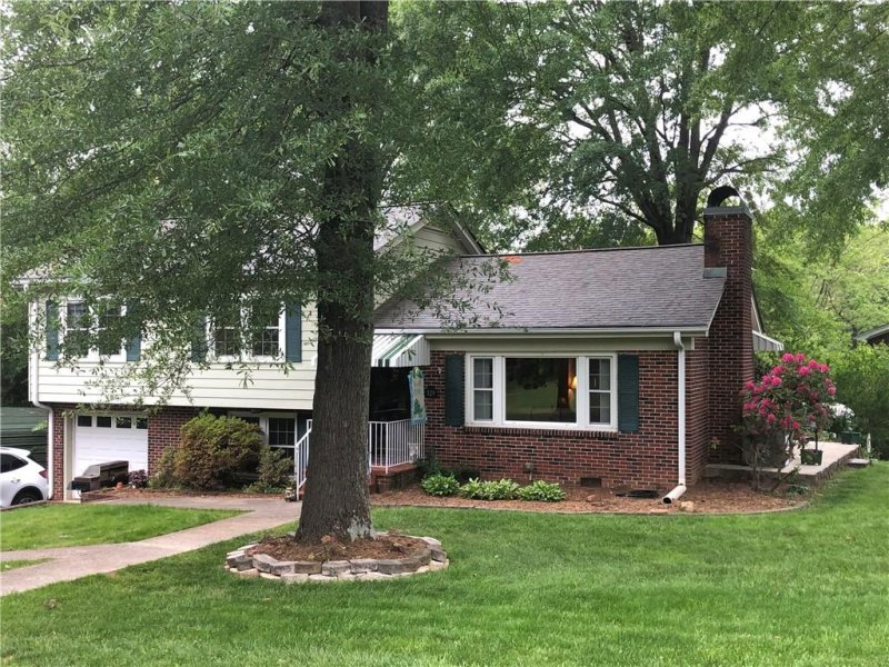 Property image 2 at 329 10th Street Drive, Hickory, NC 28601