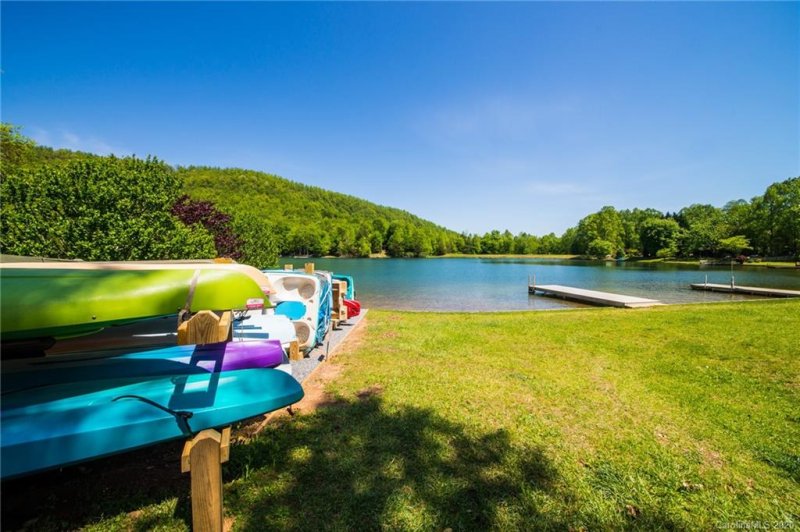 Property image 3 at 14 Tanglewood Lane, Saluda, NC 28773