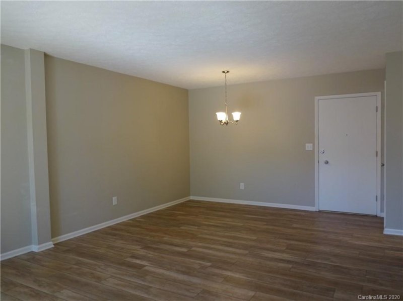 Property image 5 at 427 6th Avenue, Hendersonville, NC 28739