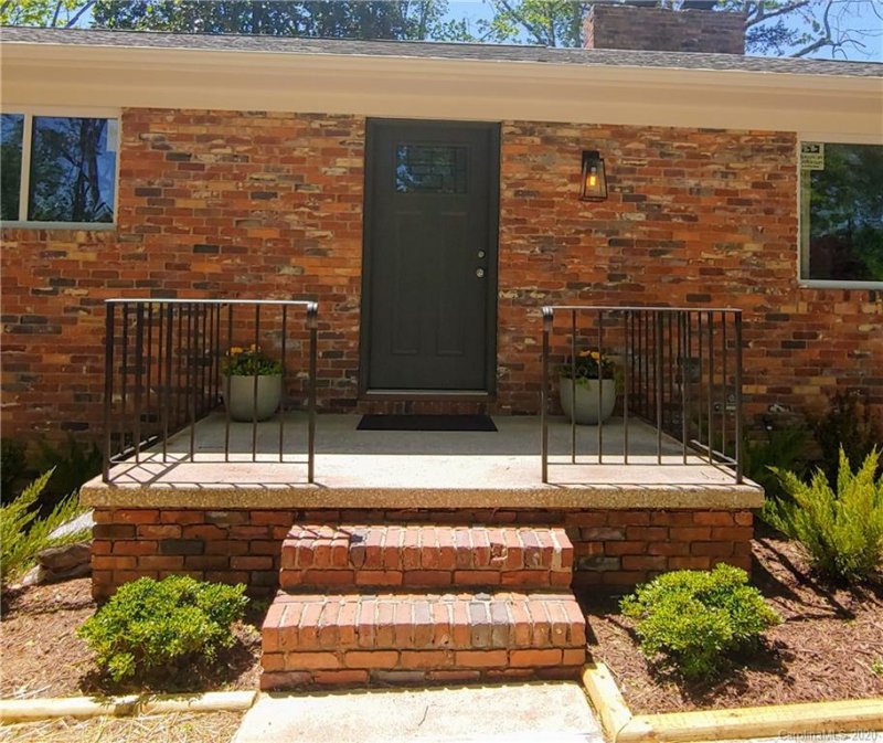 Property image 2 at 3091 Magnolia Drive, Hendersonville, NC 28792