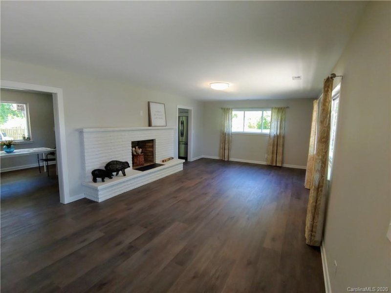 Property image 3 at 3091 Magnolia Drive, Hendersonville, NC 28792