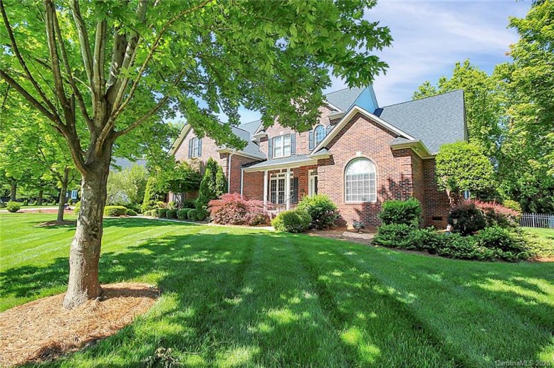 Property image 2 at 5404 Stoney Ridge Court, Belmont, NC 28012