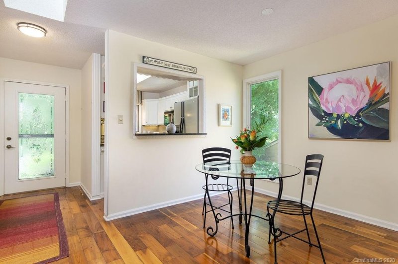 Property image 4 at 107 Beaver Ridge Road, Asheville, NC 28804