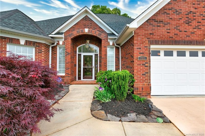 Property image 3 at 1511 Elkhart Circle, Gastonia, NC 28054