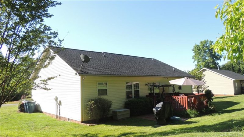 Property image 3 at 2071 Redberry Lane, Conover, NC 28613